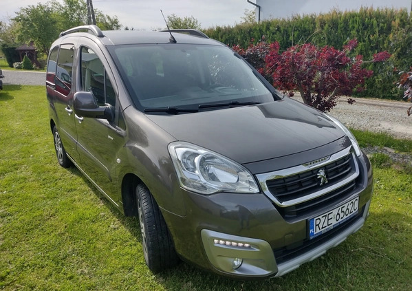 Peugeot Partner cena 45000 przebieg: 143000, rok produkcji 2018 z Rzeszów małe 172